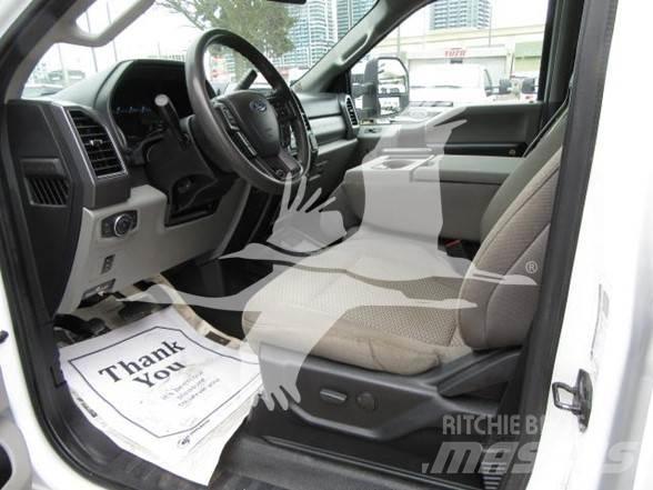 Ford F550 Camiões estrado/caixa aberta