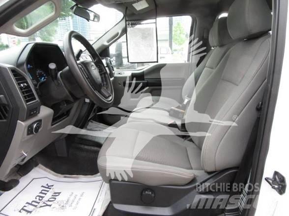 Ford F550 Camiões basculantes