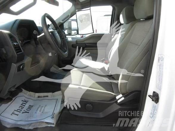 Ford F550 Camiões basculantes