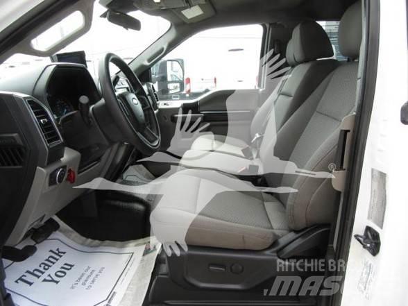 Ford F550 Camiões estrado/caixa aberta