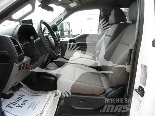 Ford F550 Camiões estrado/caixa aberta