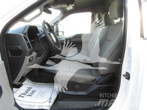 Ford F550 Camiões estrado/caixa aberta
