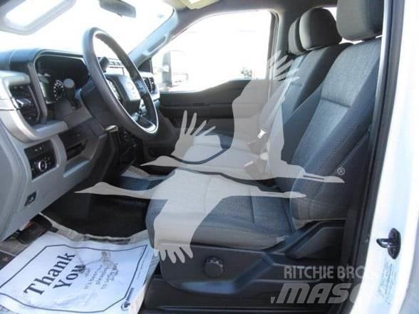 Ford F550 Camiões estrado/caixa aberta