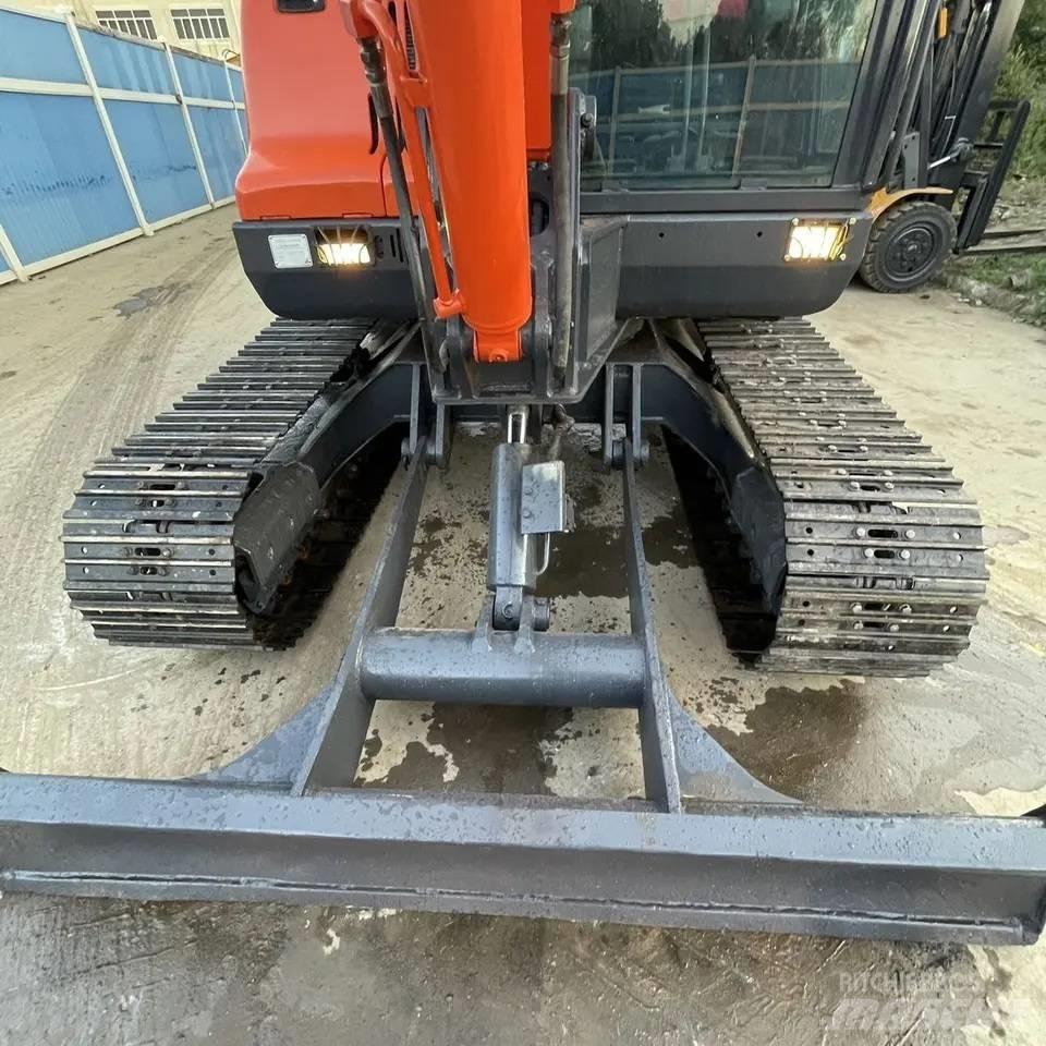 Doosan DX 60 Mini Escavadoras <7t