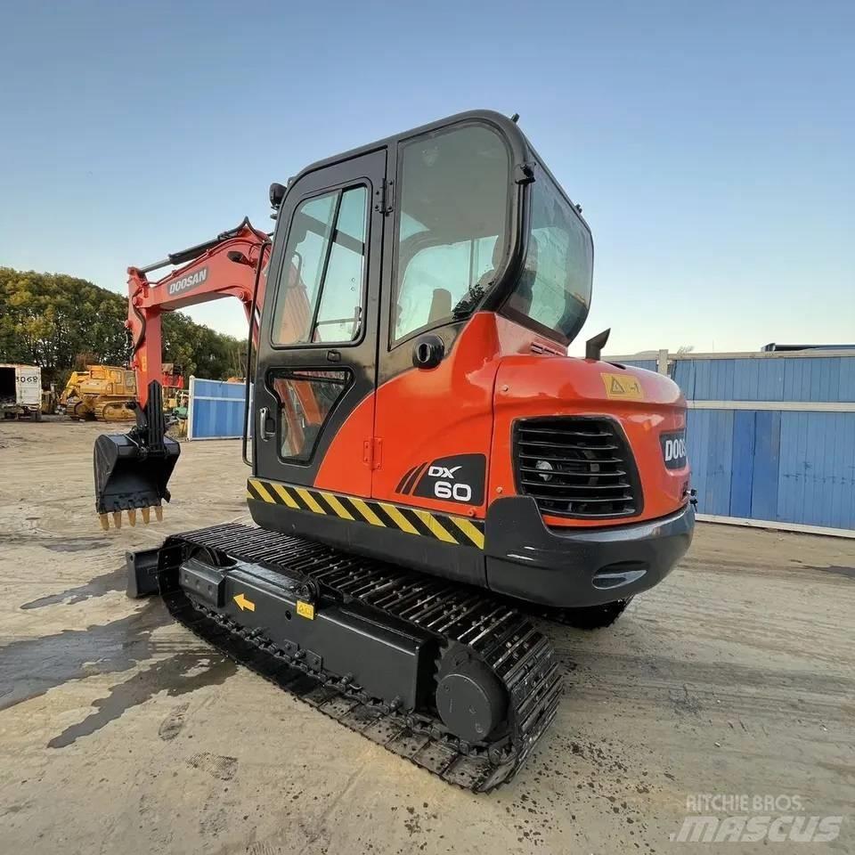Doosan DX 60 Mini Escavadoras <7t