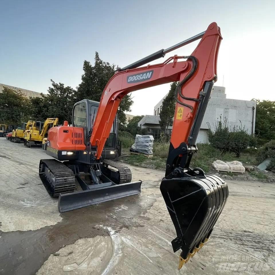 Doosan DX 60 Mini Escavadoras <7t