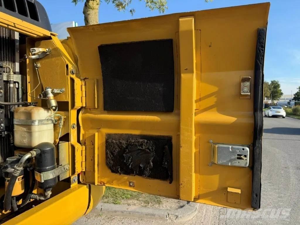 CAT 320BLN Retroescavadoras