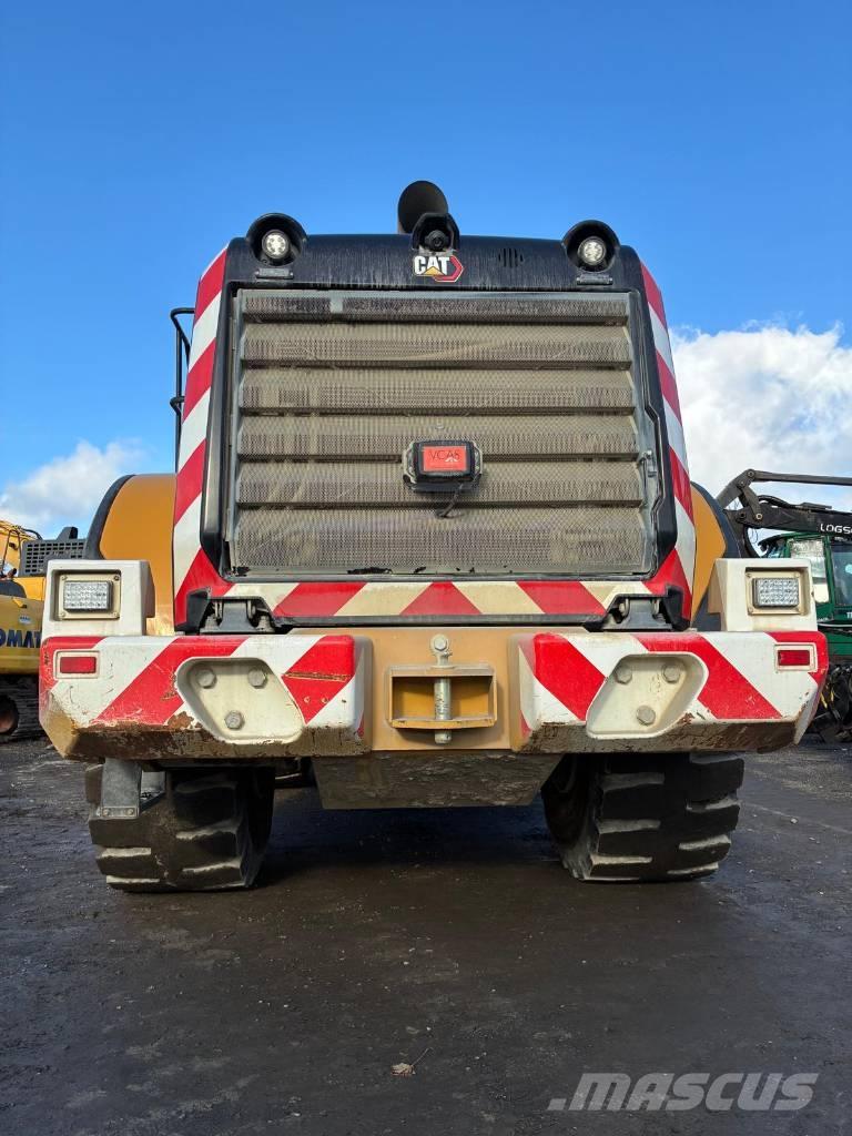 CAT 966 Pás carregadoras de rodas