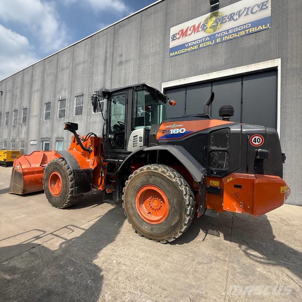 Hitachi ZW180-6 Pás carregadoras de rodas