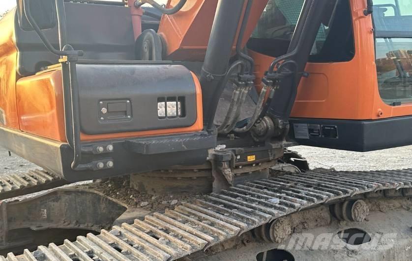 Doosan DX220 Escavadoras de rastos
