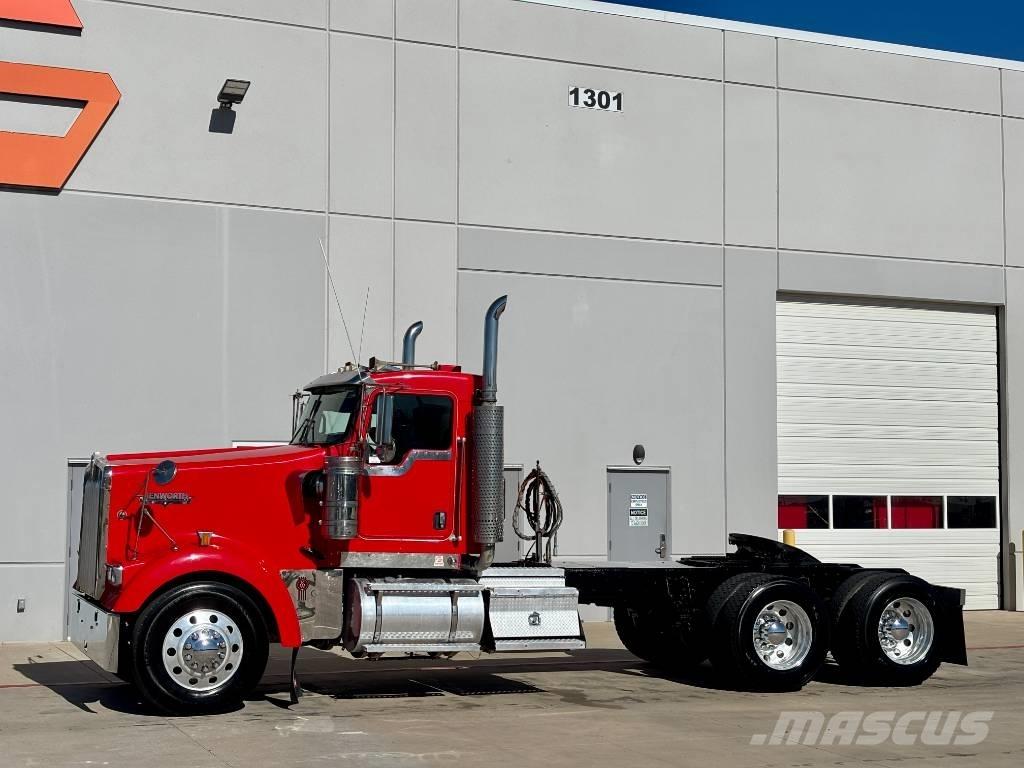 Kenworth W 900 Tractores (camiões)