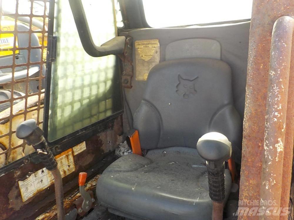 Bobcat S 220 Transmissão
