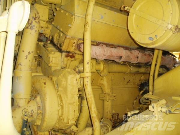 CAT 777 Camiőes dumper basculantes rígidos