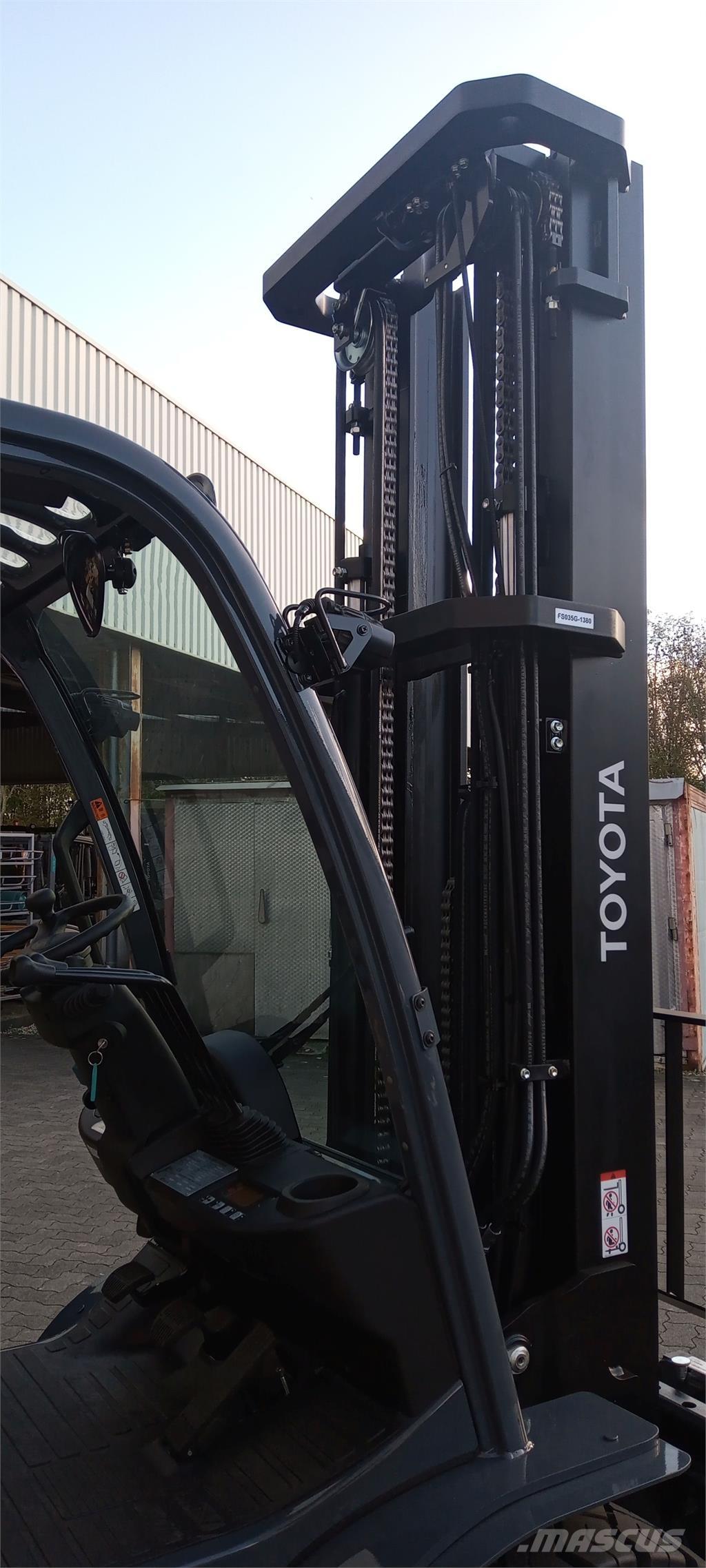 Toyota 02-8FGJF35 Empilhadores a gás