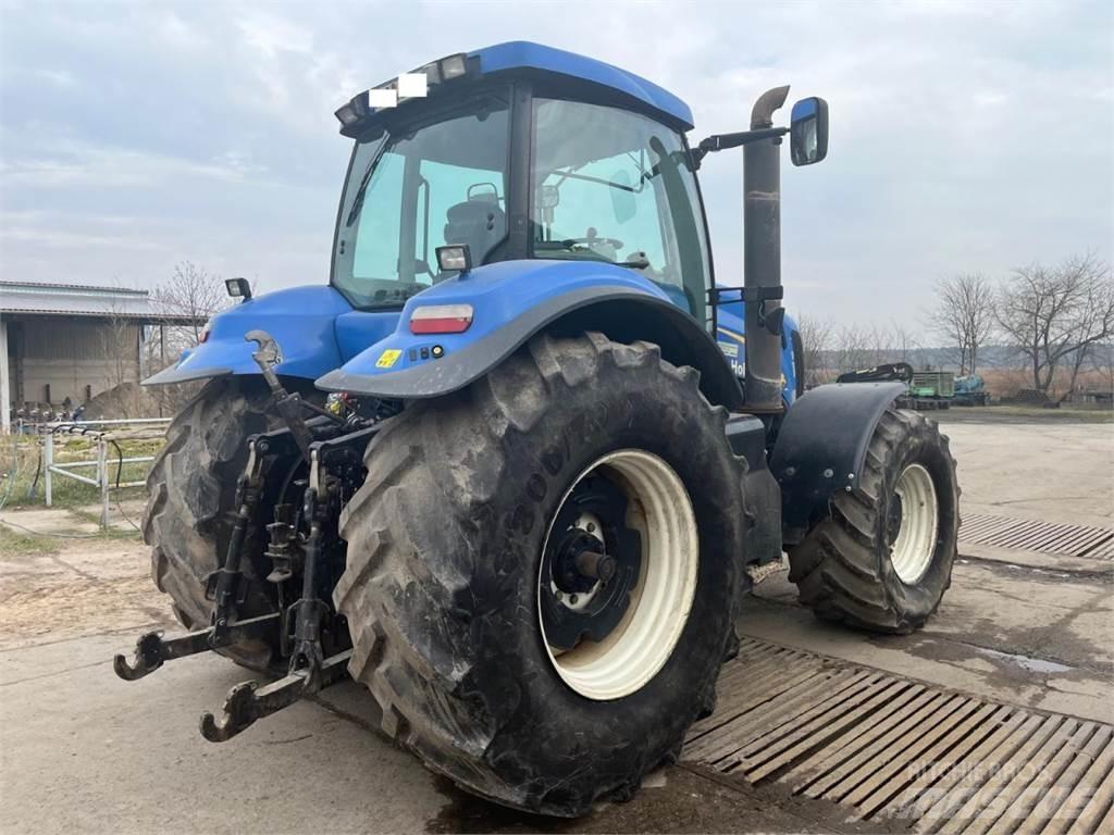 New Holland T8040 Tratores Agrícolas usados