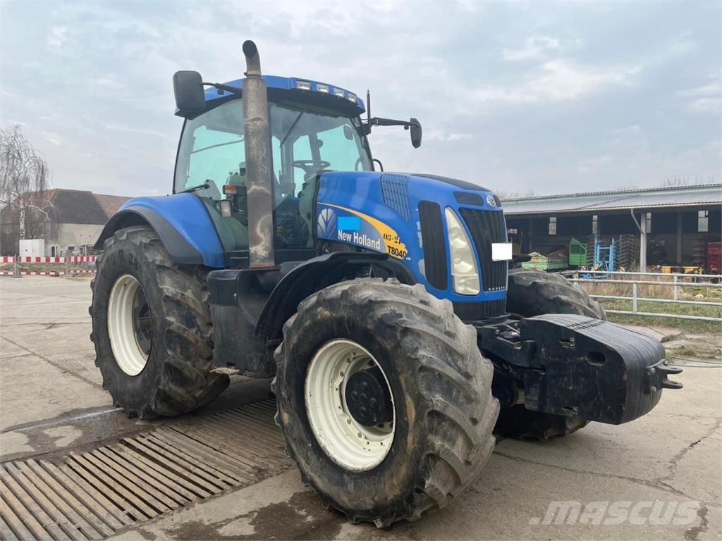 New Holland T8040 Tratores Agrícolas usados