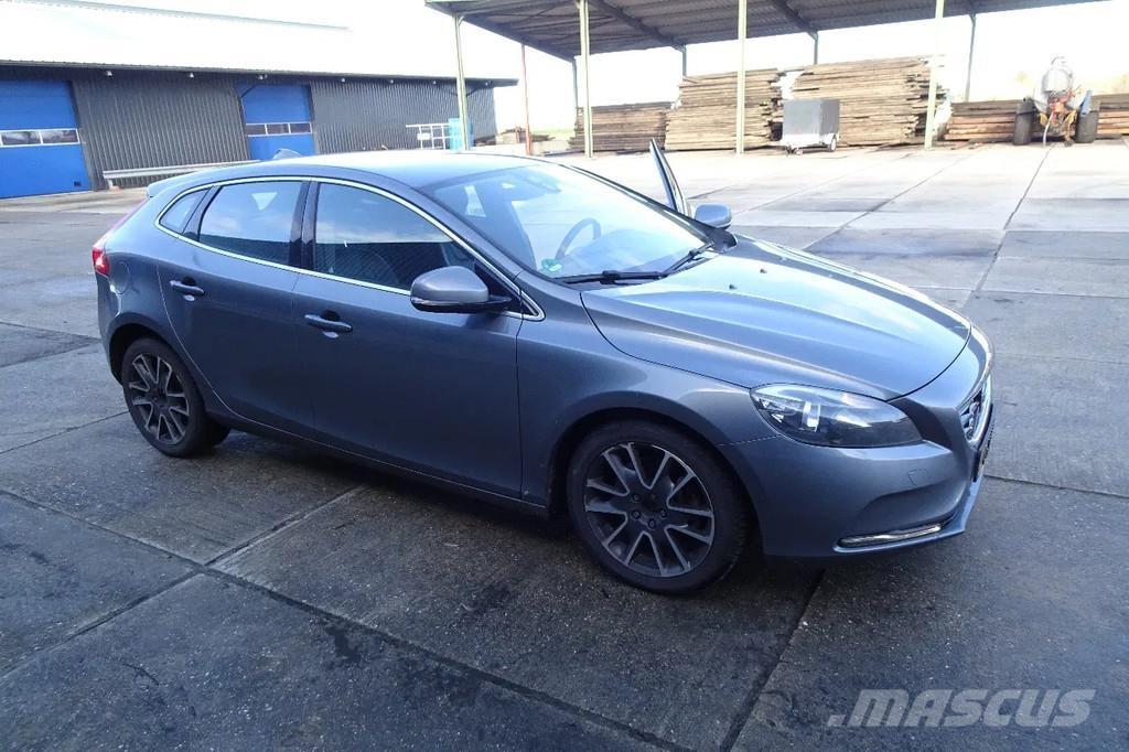 Volvo V40 . Carros Ligeiros