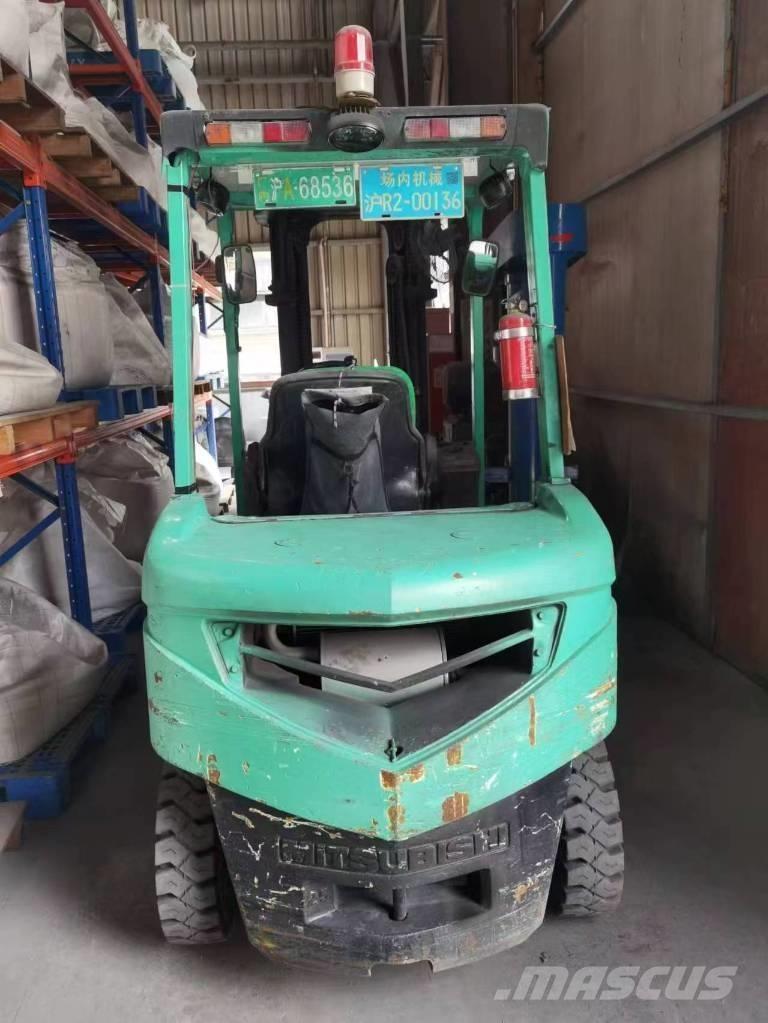 Mitsubishi FD 25 Empilhadores Diesel