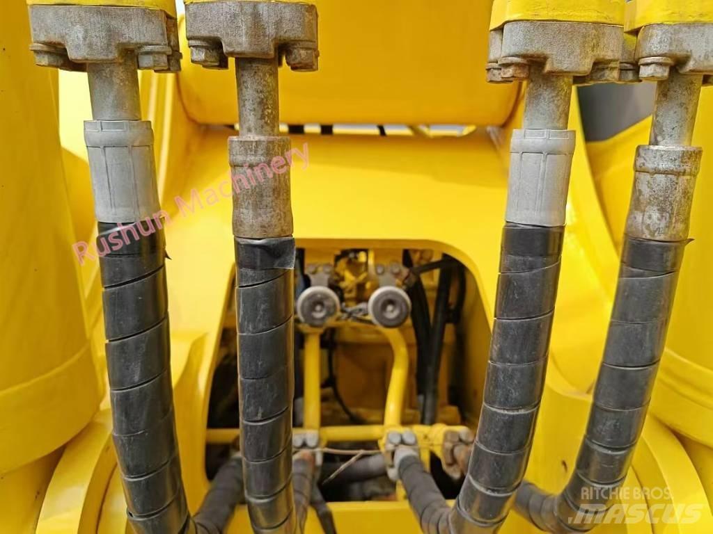 Komatsu PC 220-8 Escavadoras de rastos