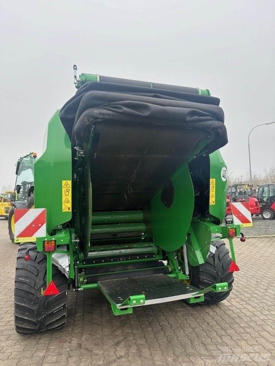 John Deere V461R Enfardadeira de rolos