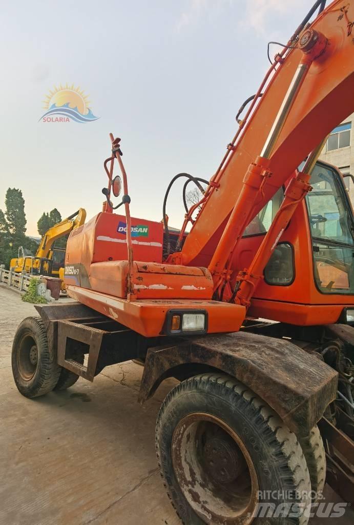Doosan DH 150 W-7 Escavadoras de rodas