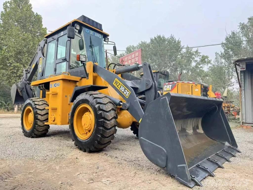 XCMG WZ 30-25 Retroescavadoras