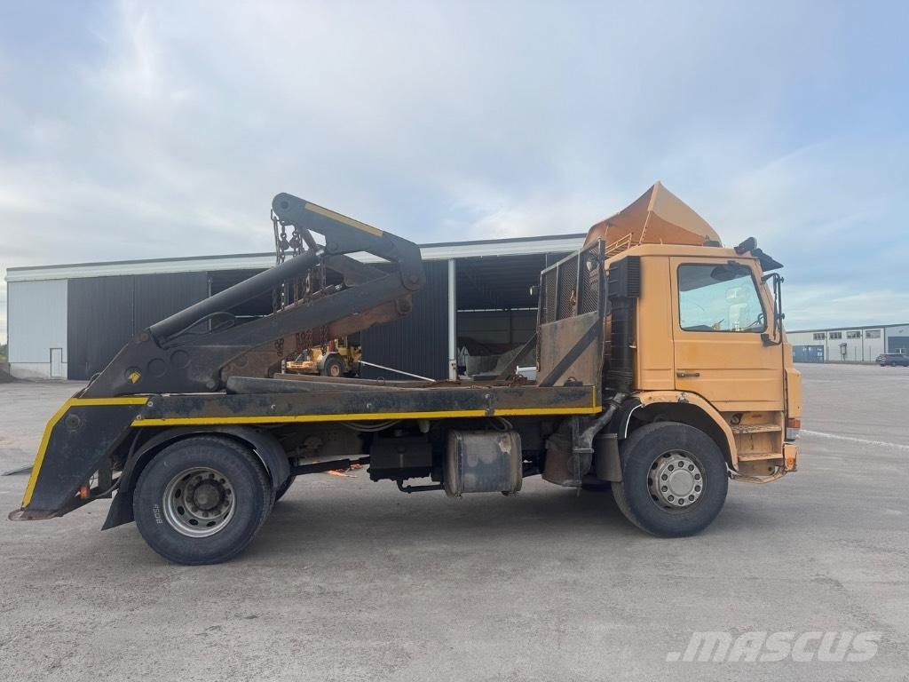 Scania P 82 H Camiões multibenne