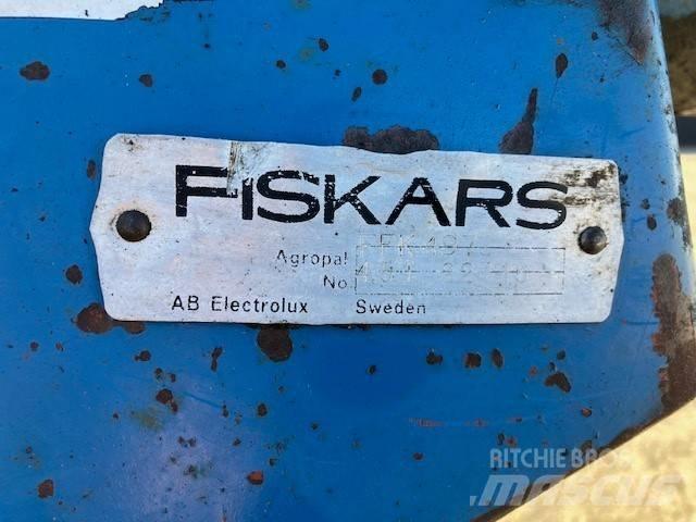 Fiskars FFK 497 Charruas reversíveis