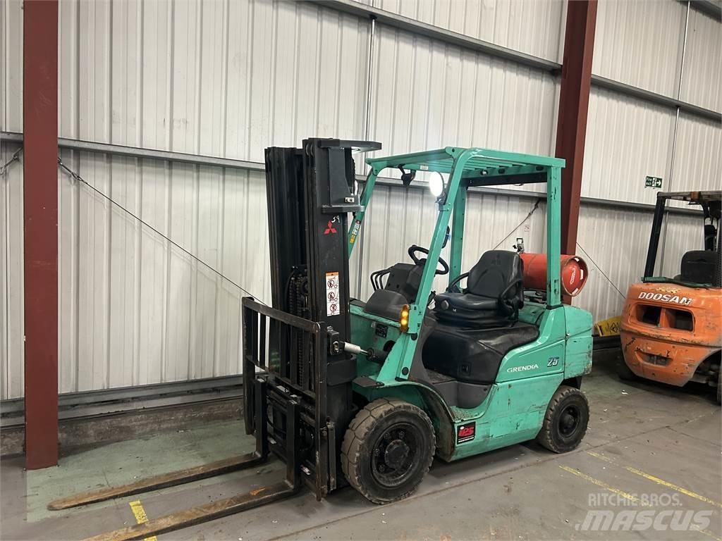 Mitsubishi FG25NT Empilhadores a gás