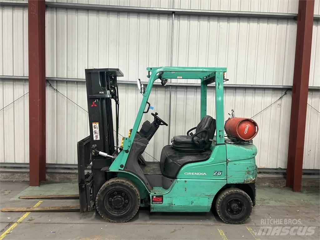 Mitsubishi FG25NT Empilhadores a gás