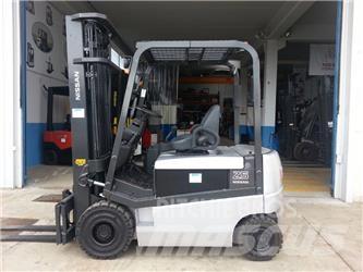 Nissan Q02L25CU Empilhadores eléctricos