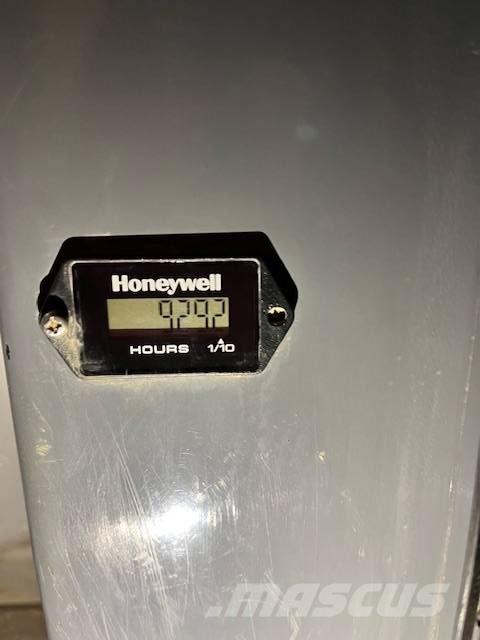 Takeuchi TB 235 Mini Escavadoras <7t