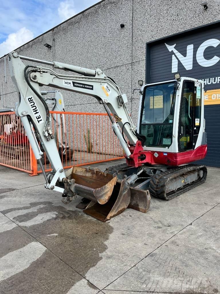 Takeuchi TB 235 Mini Escavadoras <7t