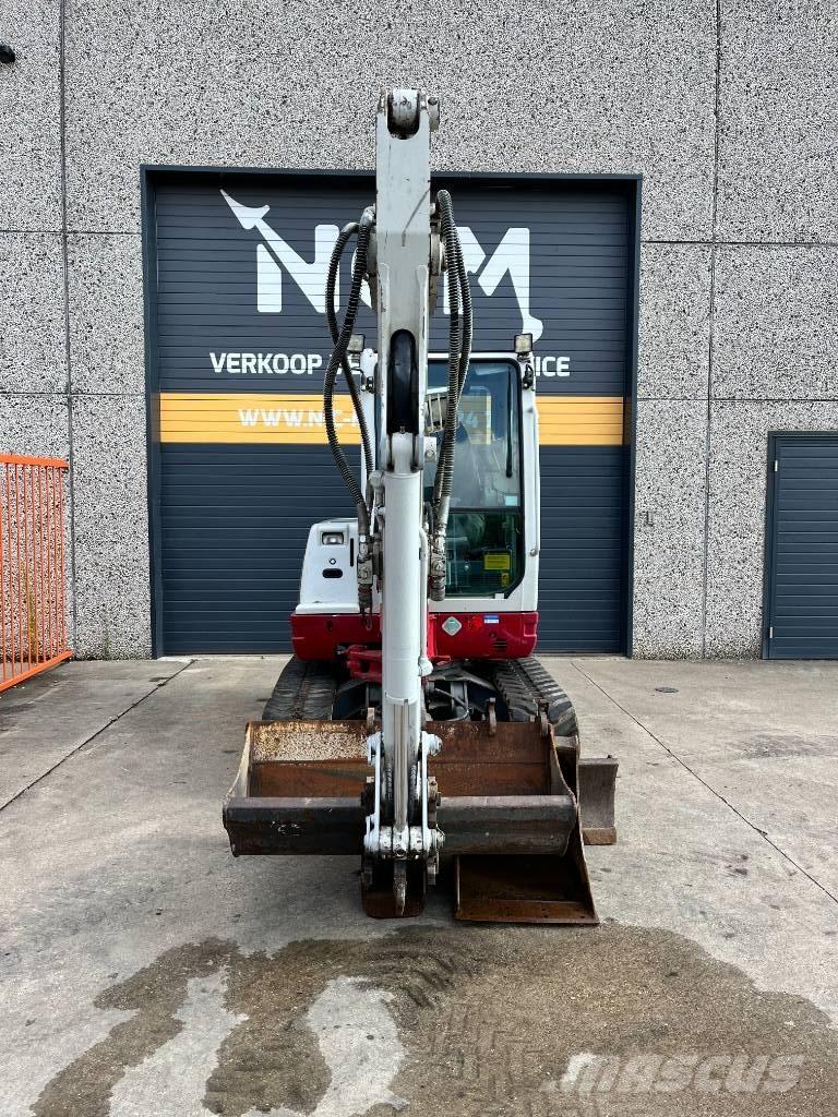 Takeuchi TB 235 Mini Escavadoras <7t