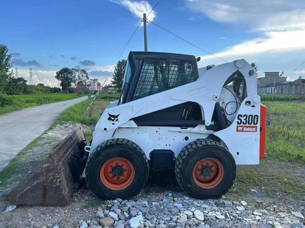 Bobcat S 300 Carregadoras de direcção deslizante