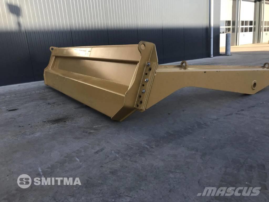 CAT 735C Portas traseiras
