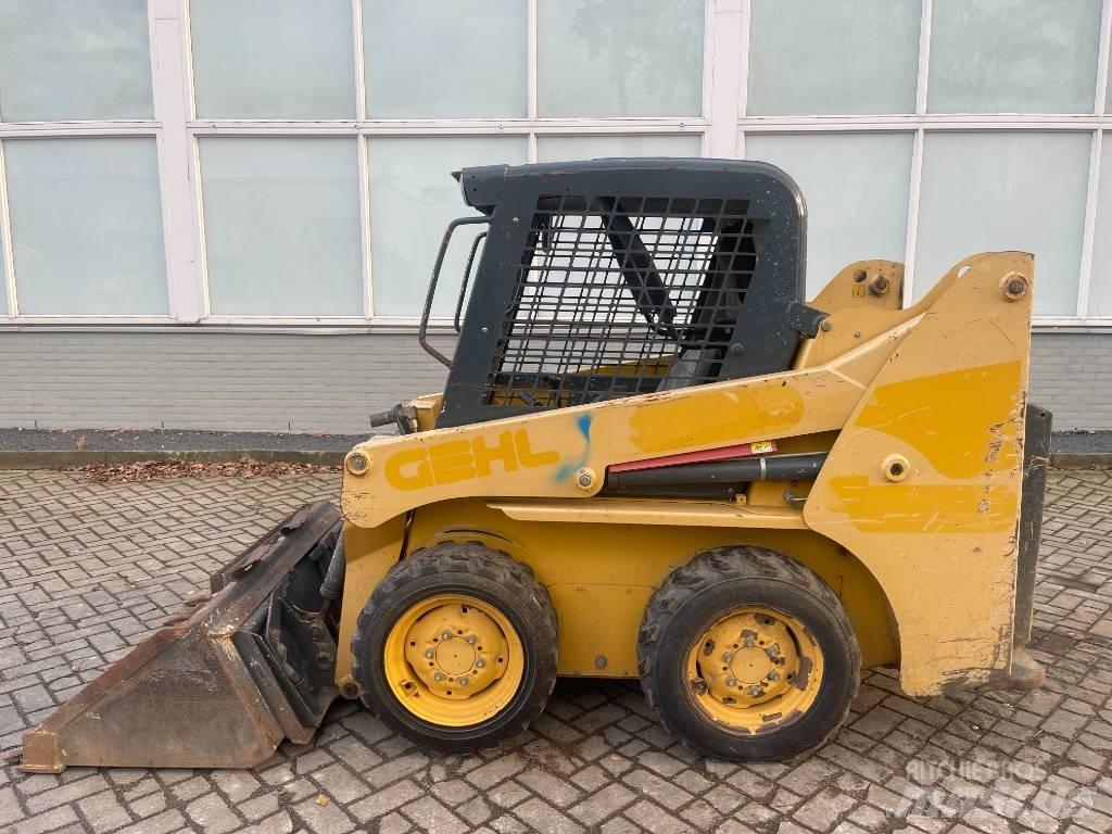 Gehl 3840 E     2015 Carregadoras de direcção deslizante