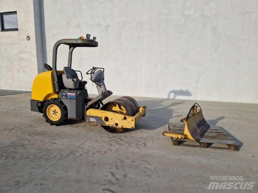Volvo SD 25 D  R329 Cilindros Compactadores monocilíndricos