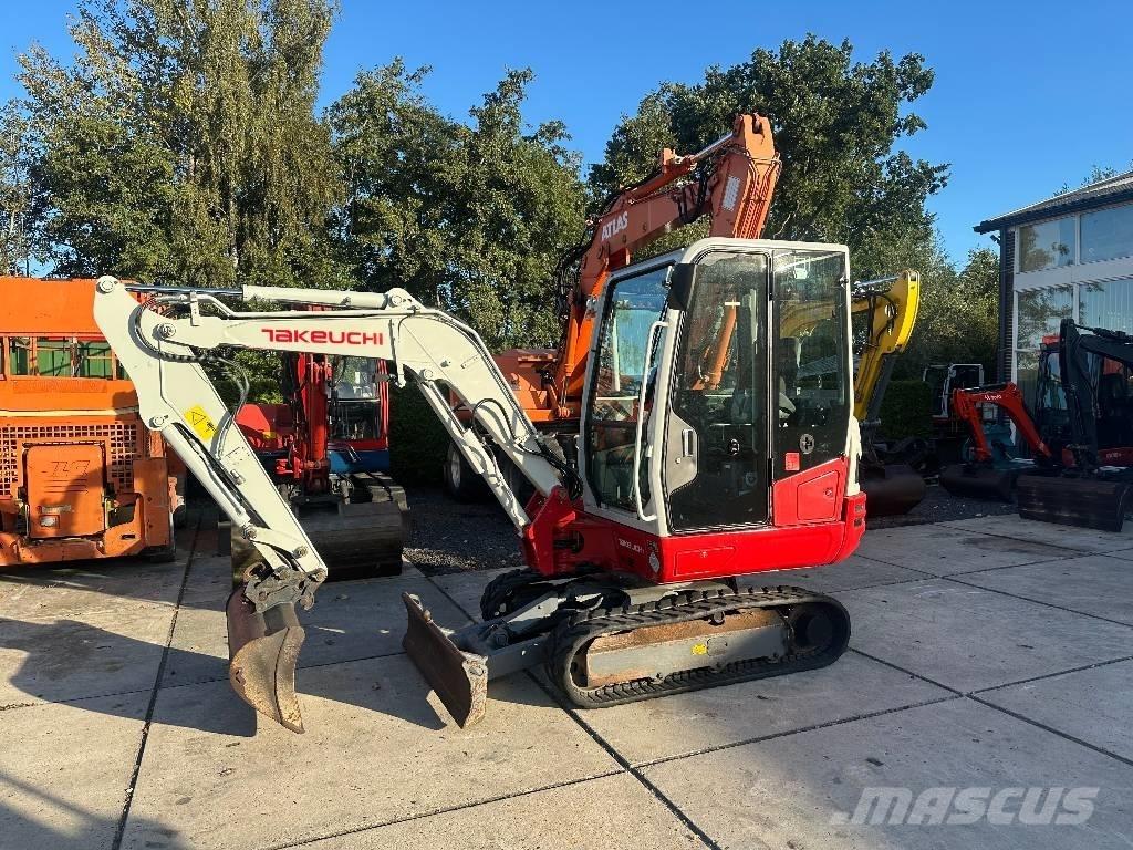 Takeuchi TB 230 Mini Escavadoras <7t