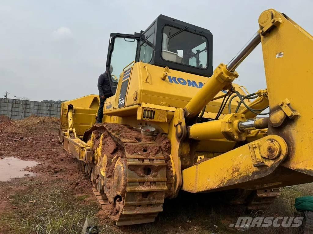 Komatsu D 375 A Dozers - Tratores rastos