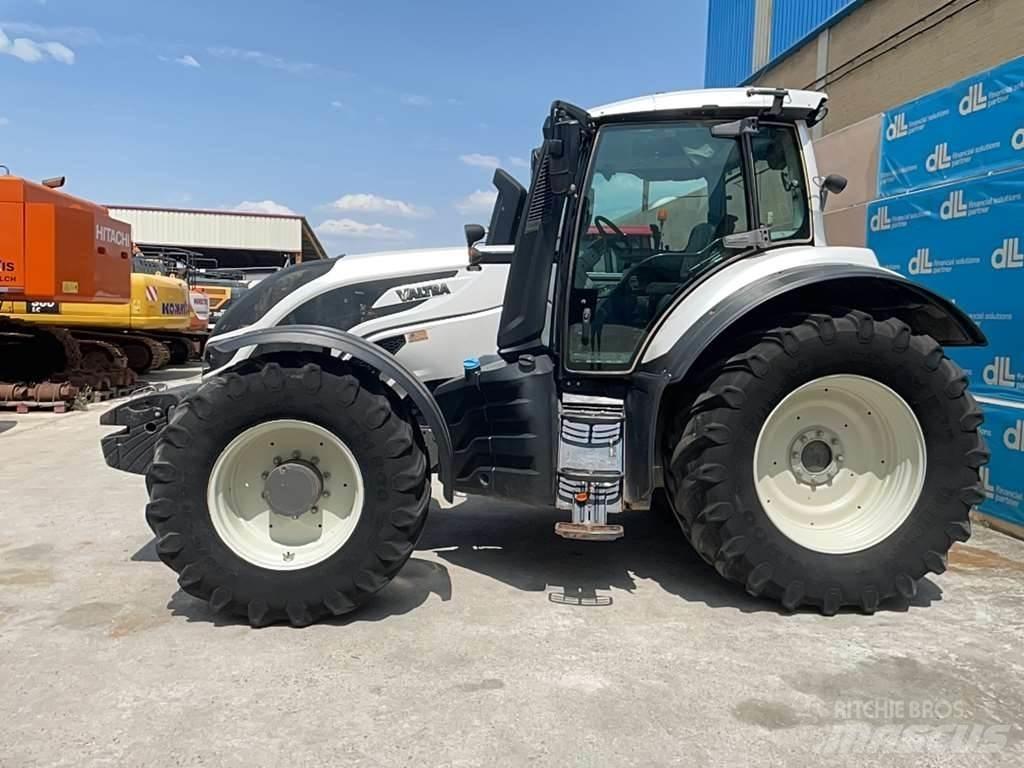 Valtra T174E Tratores Agrícolas usados
