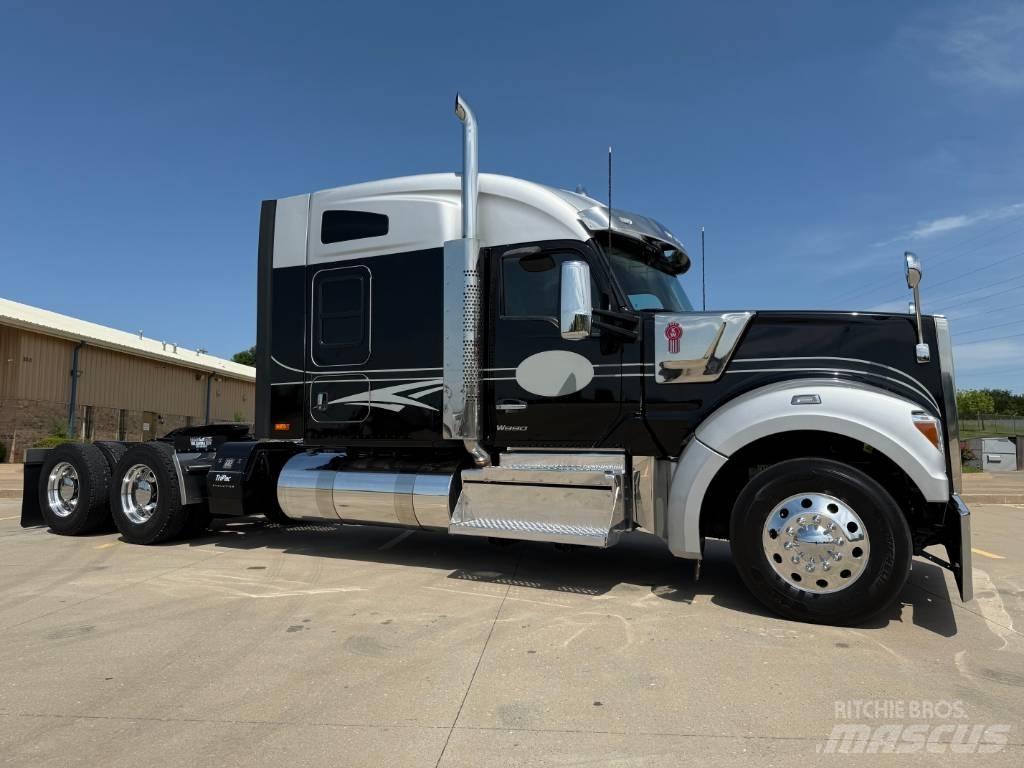 Kenworth W 990 Tractores (camiões)