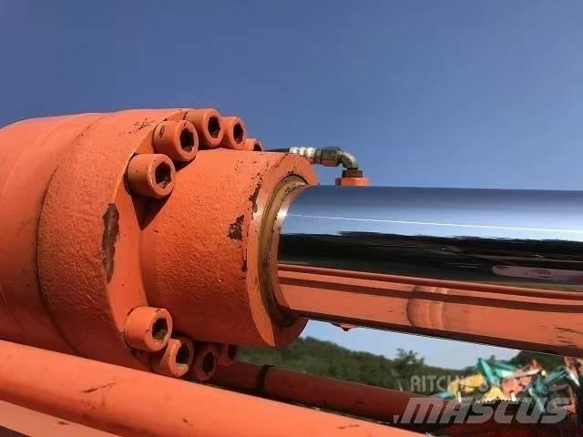 Hitachi ZX 200 Escavadoras de rastos