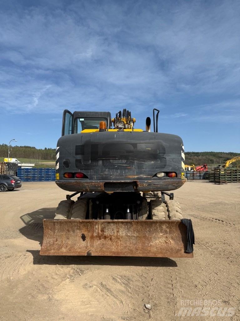 JCB JS 145 W Escavadoras de rodas