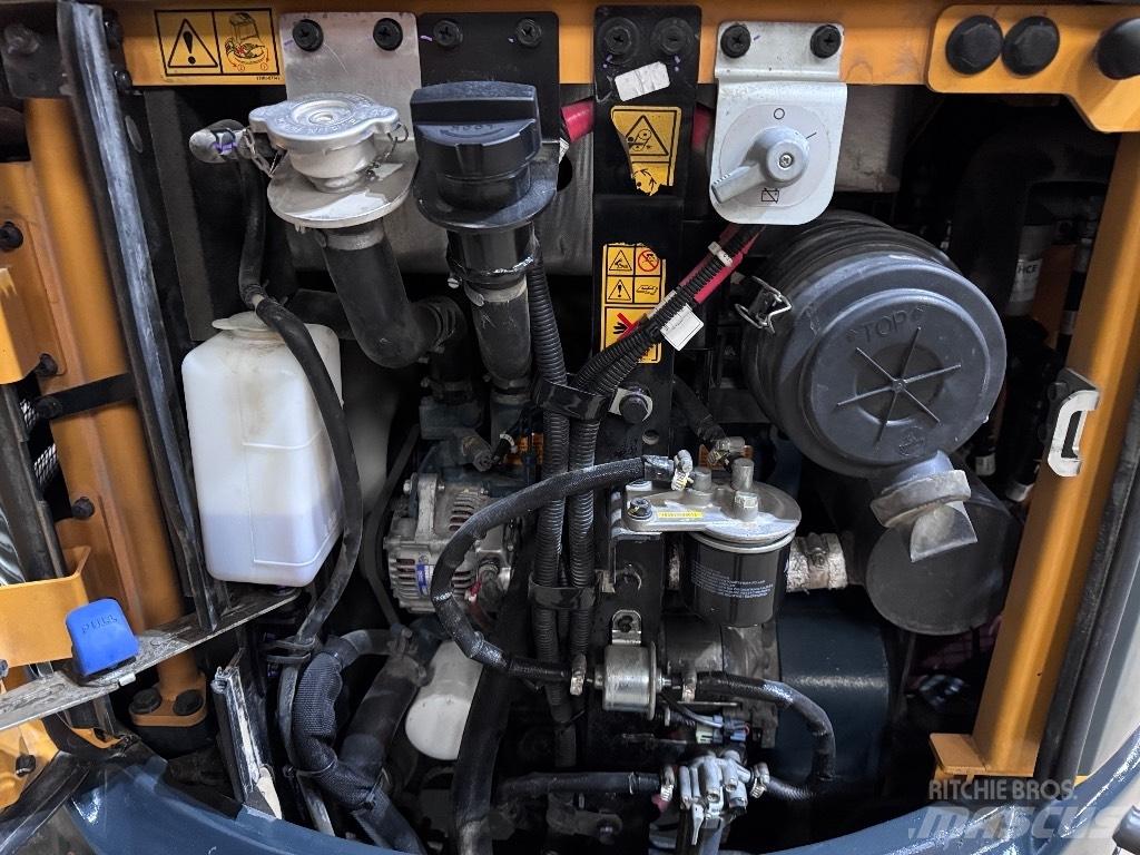 Hyundai R25Z-9 AK Mini Escavadoras <7t