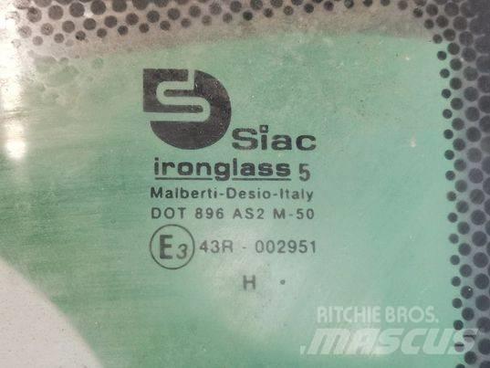CAT TH407C door Cabines e interior máquinas construção