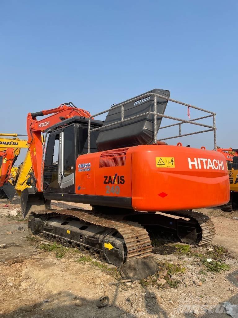 Hitachi ZX 240 Escavadoras de rastos