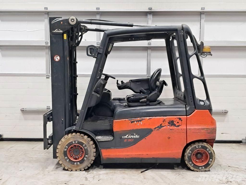 Linde E30L-01 Empilhadores eléctricos