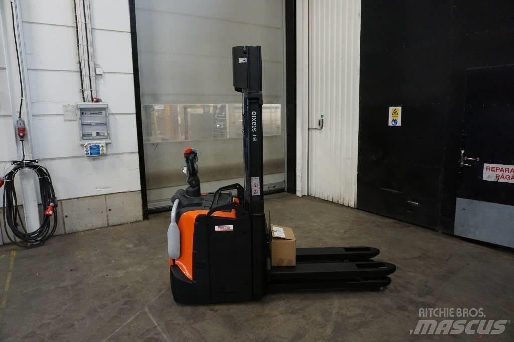Toyota SPE120L Empilhador para operador externo
