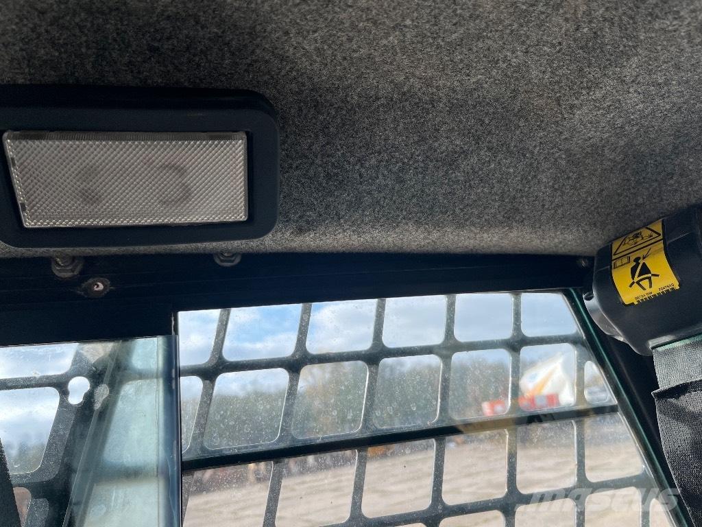 Bobcat S 100 Carregadoras de direcção deslizante